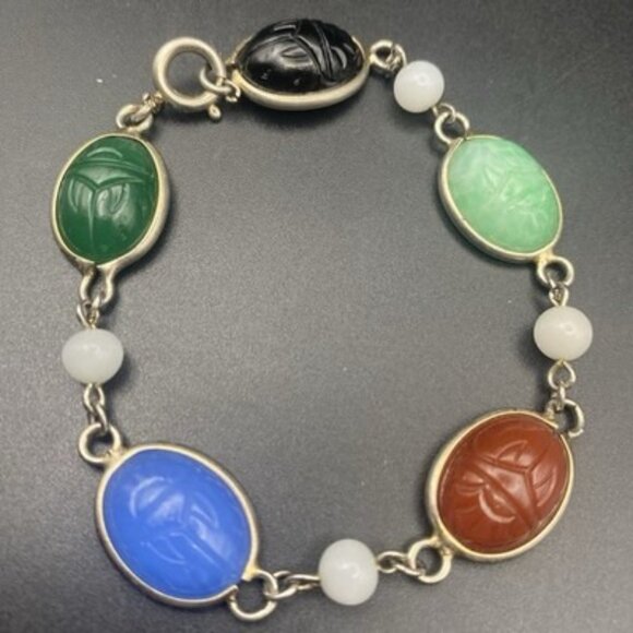 Vintage Egyptian Revival Multi Color Glass Scarab Bracelet Gold Tone 1940s-50s - Picture 4 of 10